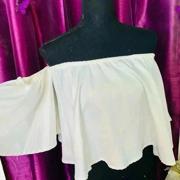 💜 3/25 White Cropped Tube Top with  Short Sleeves - Picture 2 of 3